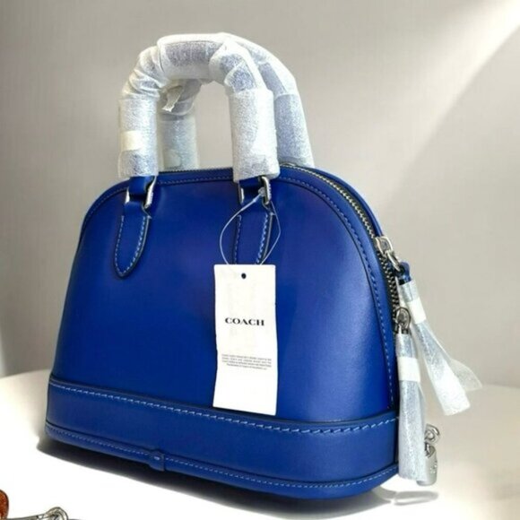 NWT Coach Set - Picture 7 of 16